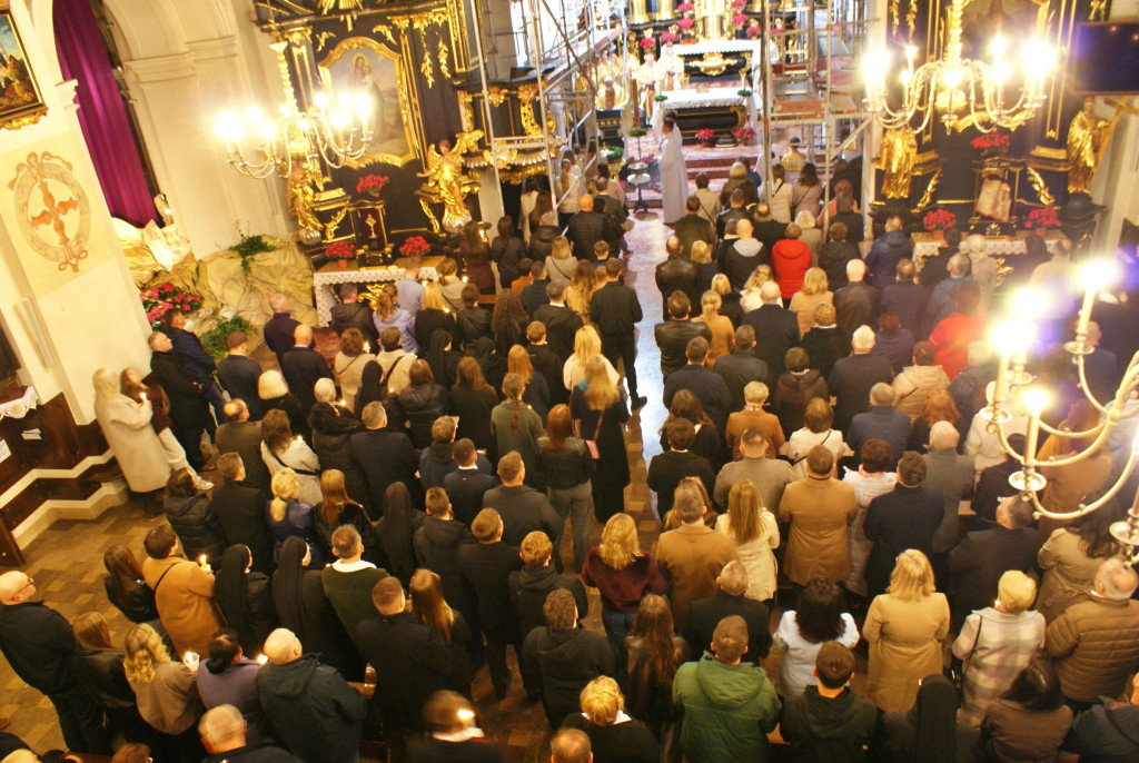 Wierni na liturgii 