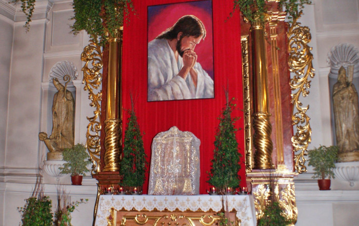 Ciemnica, kaplica adoracji w Wielki Czwartek